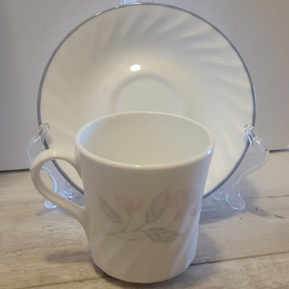 Corelle Enhancements Pink Trio Cup/Saucer (lot of 4 each) - Picture 1 of 1